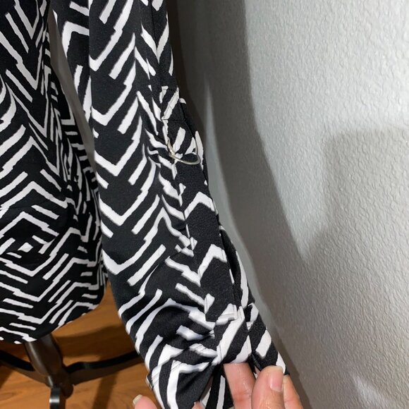 Notations Blazer Womens Medium Black White Office Open Front Monochrome Artsy - Picture 7 of 10